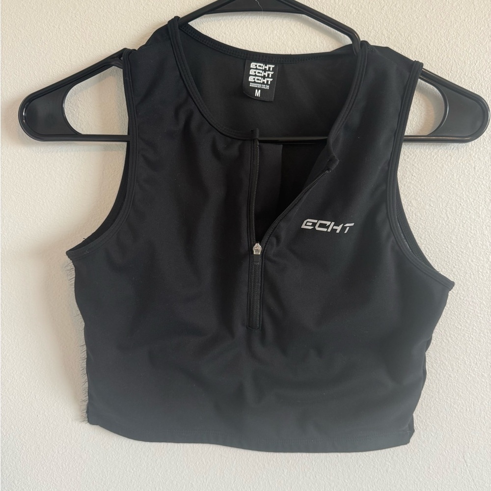 Black Echt zip up crop workout tank size medium